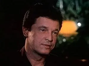 Тайна виллы — постер